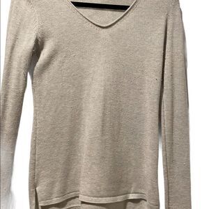 2/33$🔥🔥🔥Old Navy light gray V-sweater XS but fits like Small/Med.